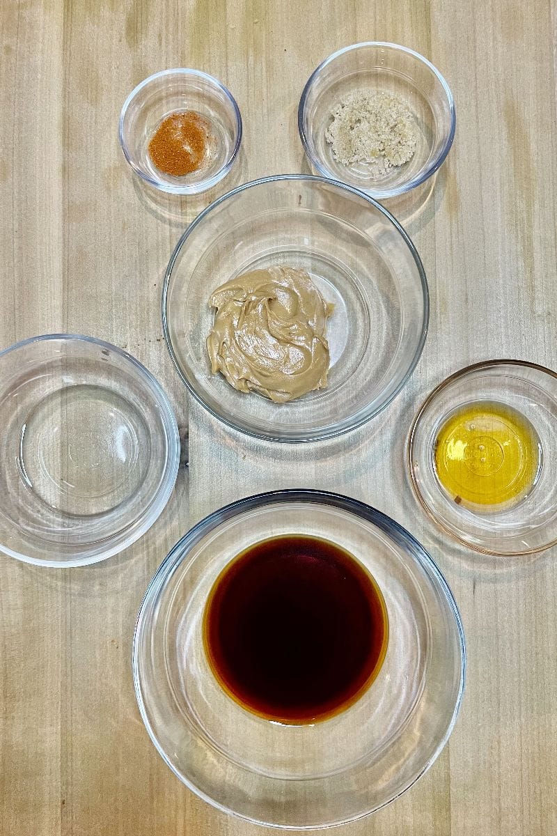 Ingredients for Thai peanut sauce.