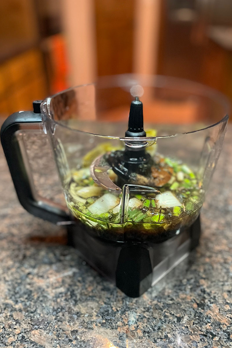 Marinade for grilled jerk chicken wings in blender.