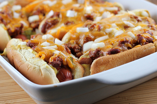 Bean And Hot Dog Recipe : Fatback and Foie Gras: Slow Cooker Hotdog Chili with ... / Repeat step 7 to make 3 more rolls and bake in a.