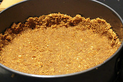 graham cracker crust for pumpkin cheesecake