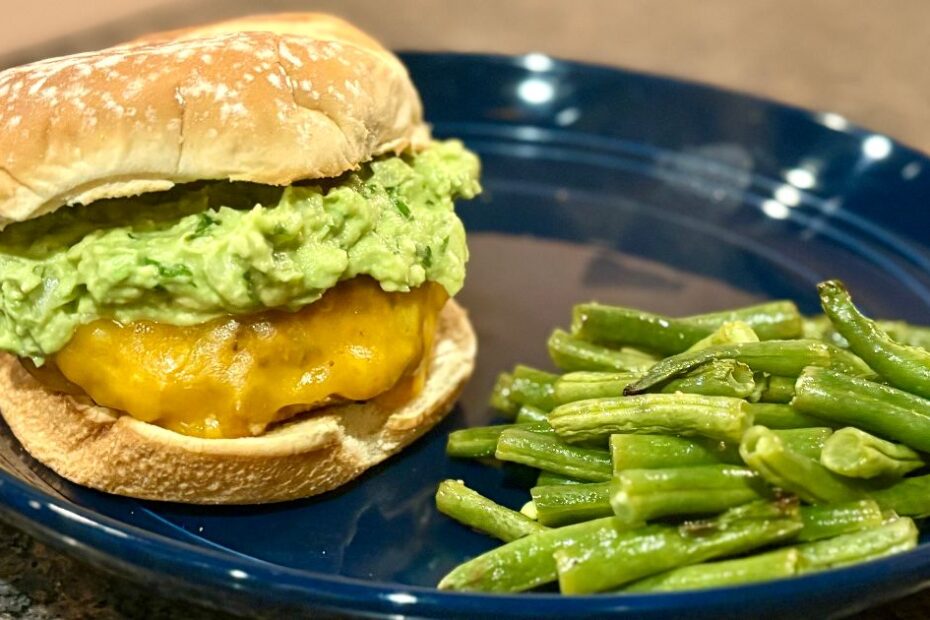 Guacamole chicken burgers