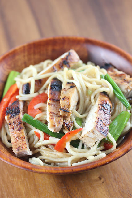 Grilled Chicken Lo Mein