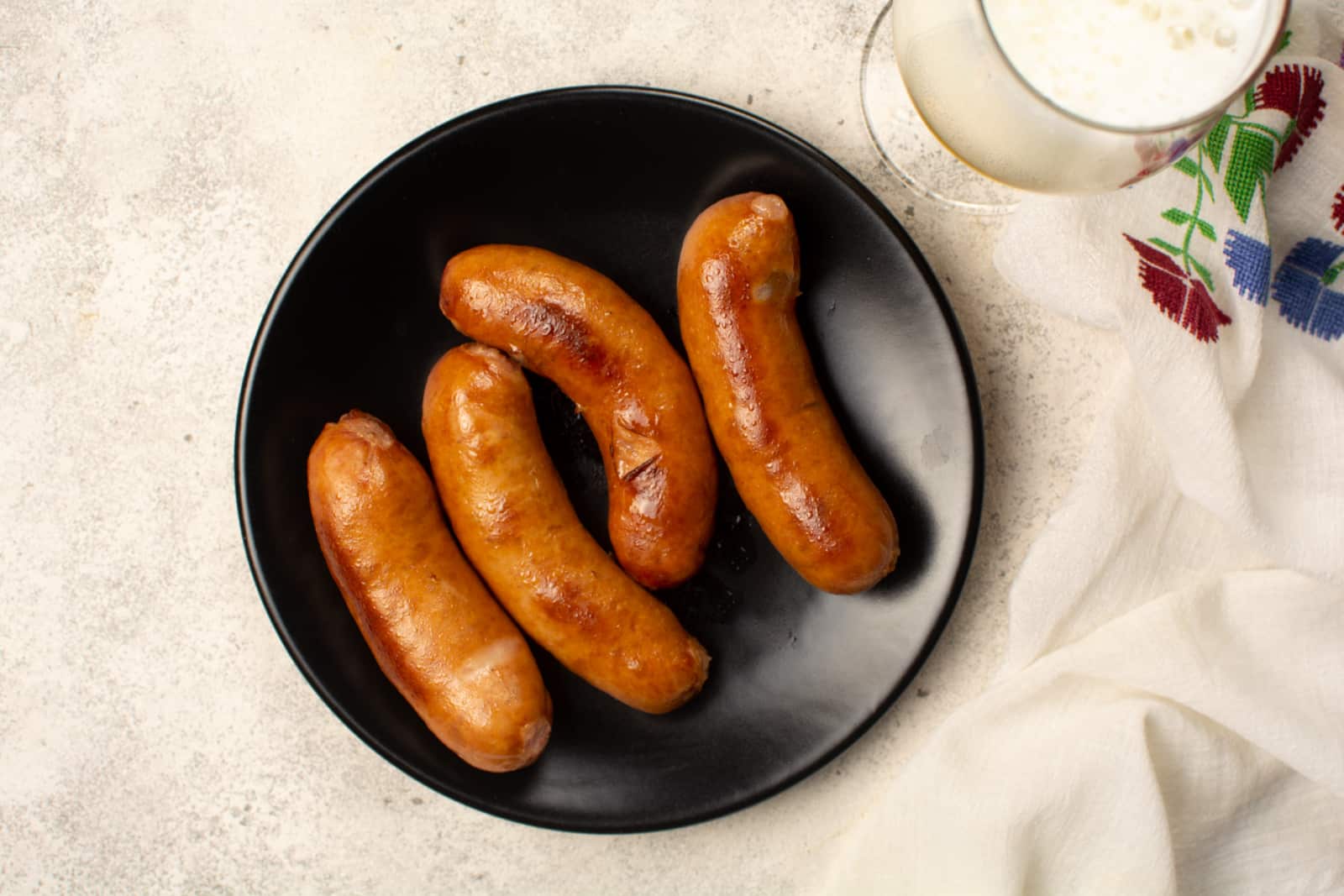 How to Cook Brats on the Stove