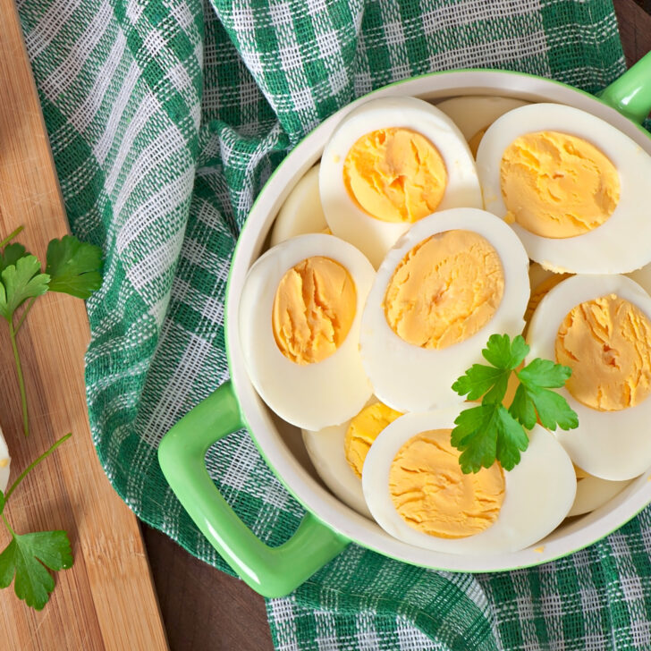 How to Cook Eggs for Dogs