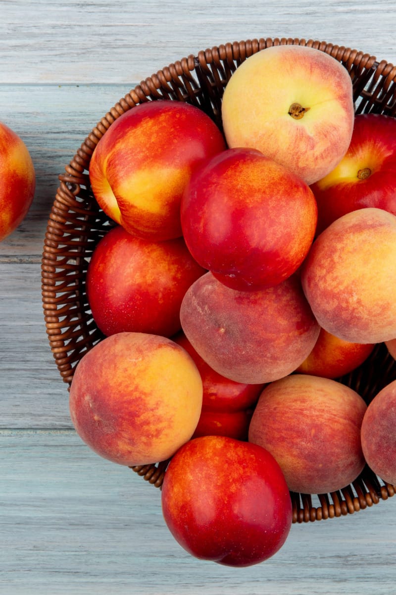 Bowl of peaches.