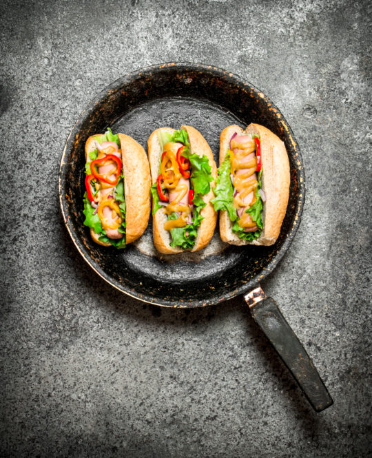 How to Cook Hot Dogs in a Pan