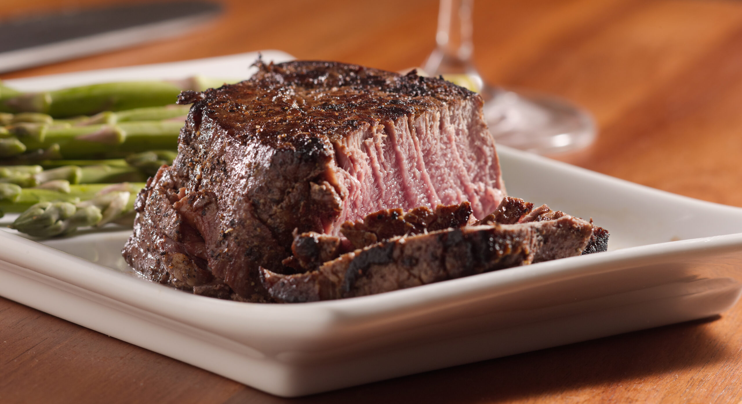 How Do You Cook Beef Tenderloin Steaks in Cast Iron Skillet?