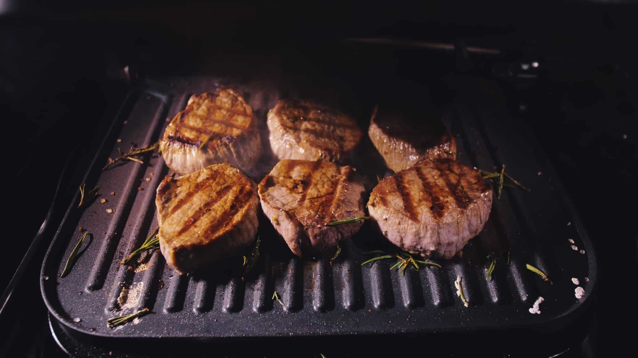 How to Cook Filet Mignon on Gas Grill