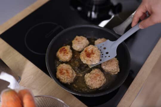 how-long-to-cook-meatballs-on-the-stove