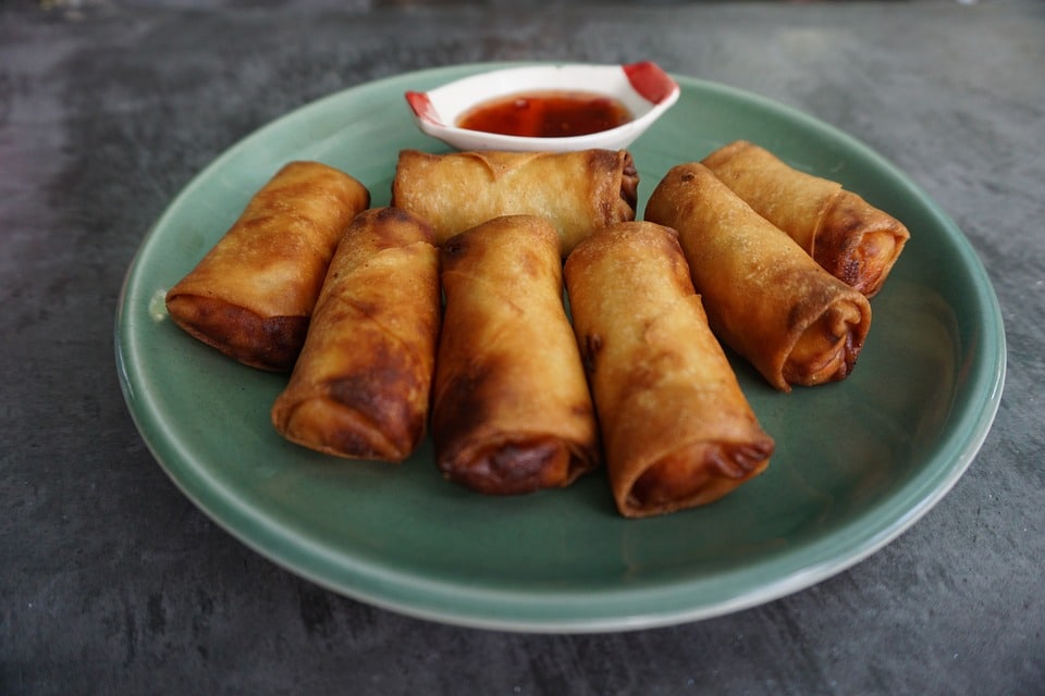 how-to-cook-frozen-egg-rolls-in-an-air-fryer-blogchef