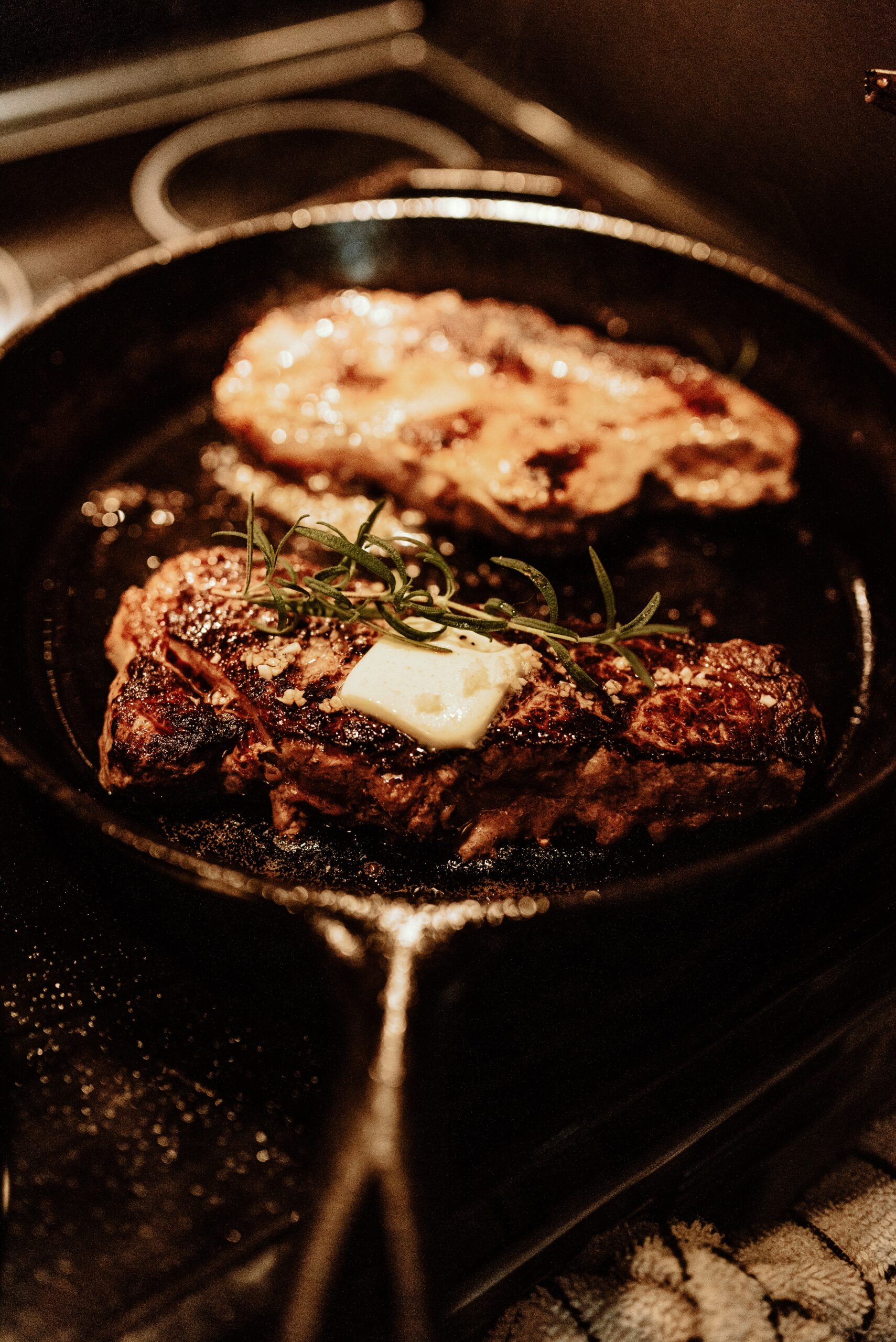 How to Cook a Thick Steak on the Stove