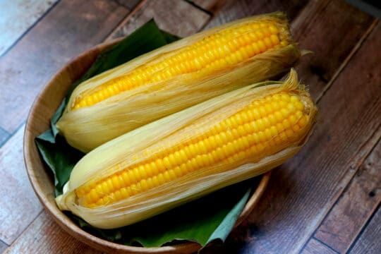 How to Cook an Ear of Corn in the Microwave