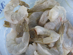 Raw shrimp in bowl