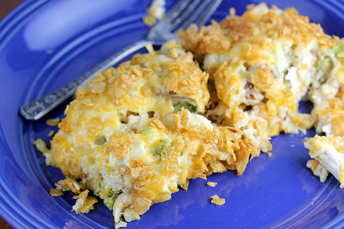 Cheesy chicken and broccoli casserole serving