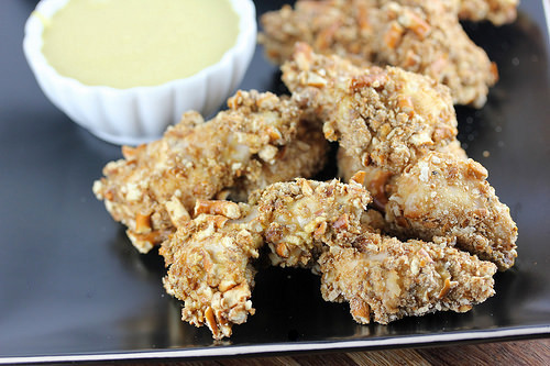 Pretzel crusted chicken bites with honey mustard sauce