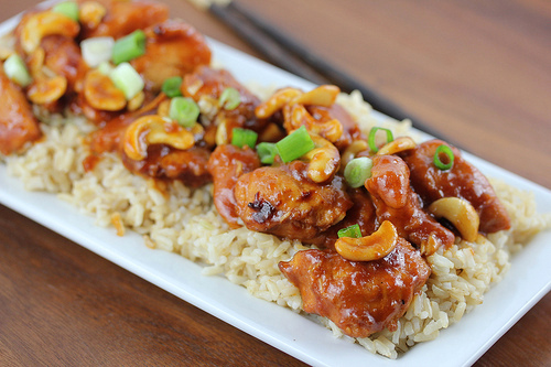Slow cooker chicken with cashews and green onions