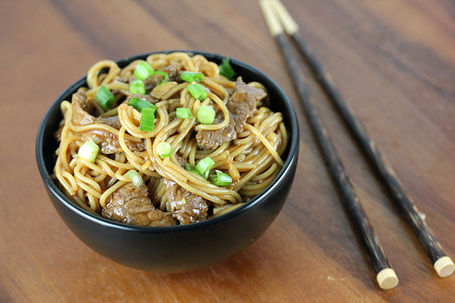 Szechuan noodles with beef and green onions